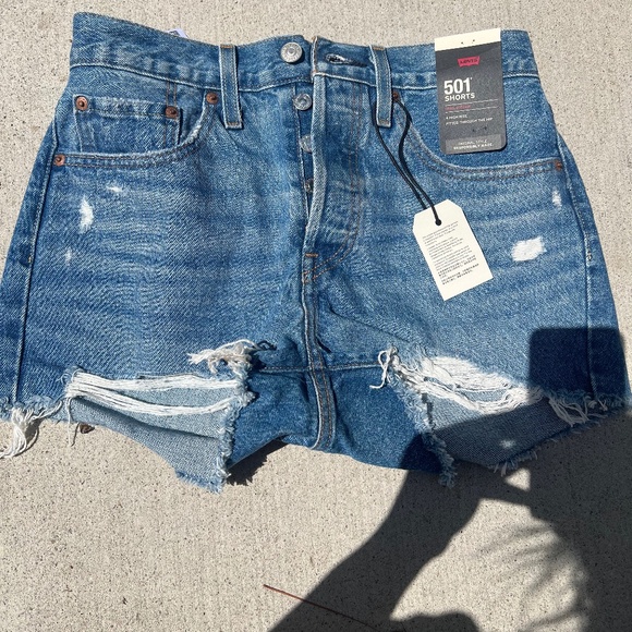 Levi’s Shorts - Picture 1 of 3